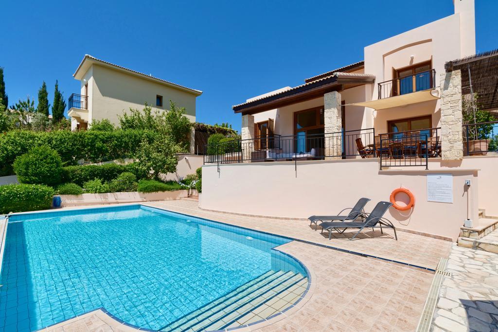 4 Bedroom Villa Helidoni With Private Infinity Pool, Aphrodite Hills Resort Kouklia Ngoại thất bức ảnh