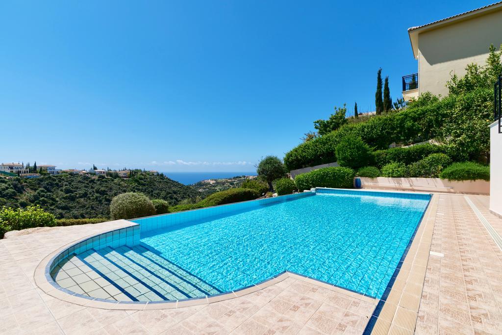 4 Bedroom Villa Helidoni With Private Infinity Pool, Aphrodite Hills Resort Kouklia Ngoại thất bức ảnh