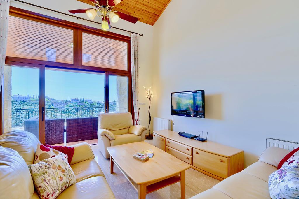 4 Bedroom Villa Helidoni With Private Infinity Pool, Aphrodite Hills Resort Kouklia Ngoại thất bức ảnh