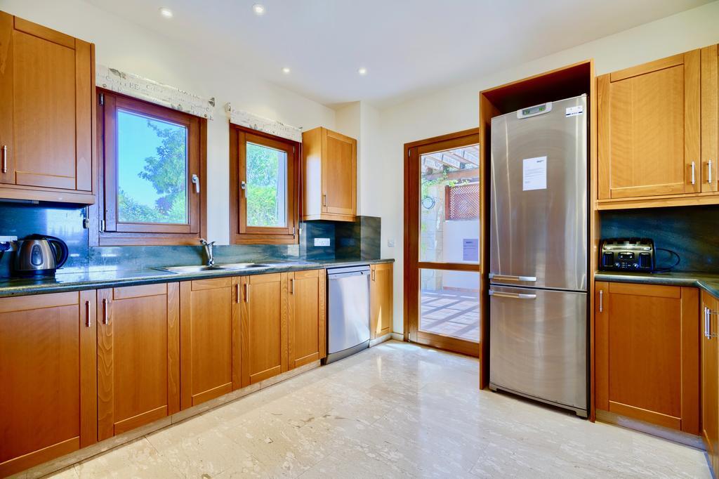 4 Bedroom Villa Helidoni With Private Infinity Pool, Aphrodite Hills Resort Kouklia Ngoại thất bức ảnh