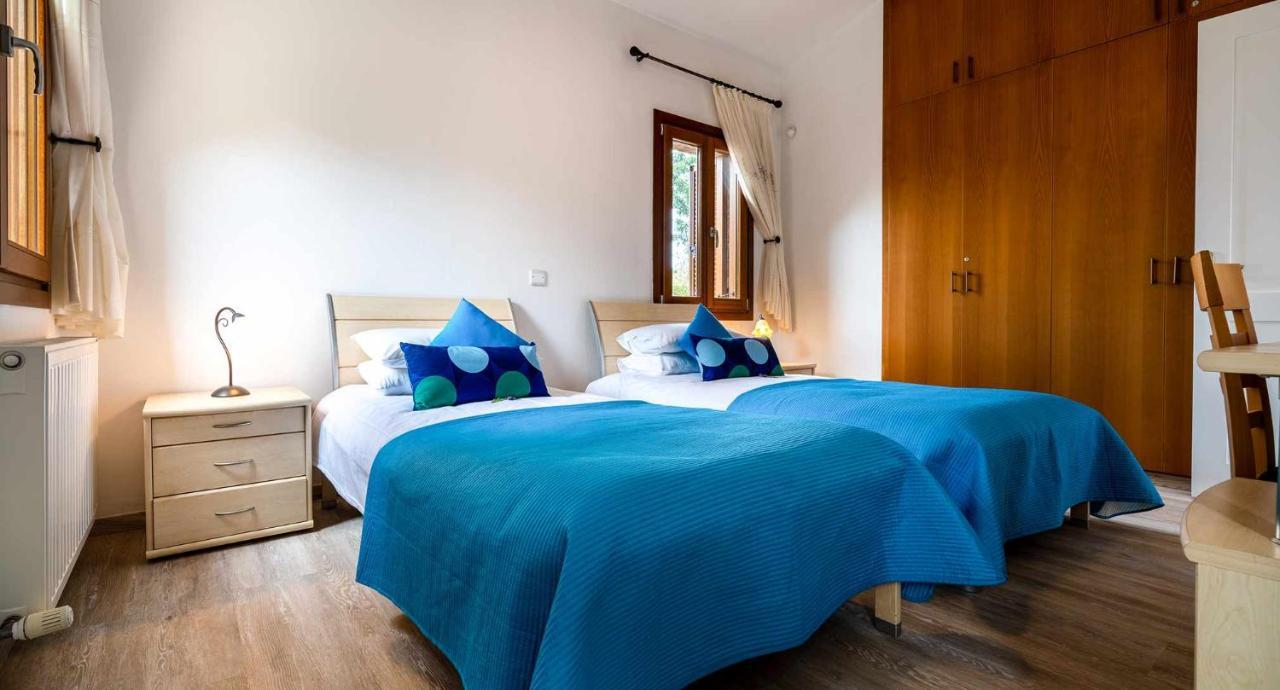 4 Bedroom Villa Helidoni With Private Infinity Pool, Aphrodite Hills Resort Kouklia Ngoại thất bức ảnh